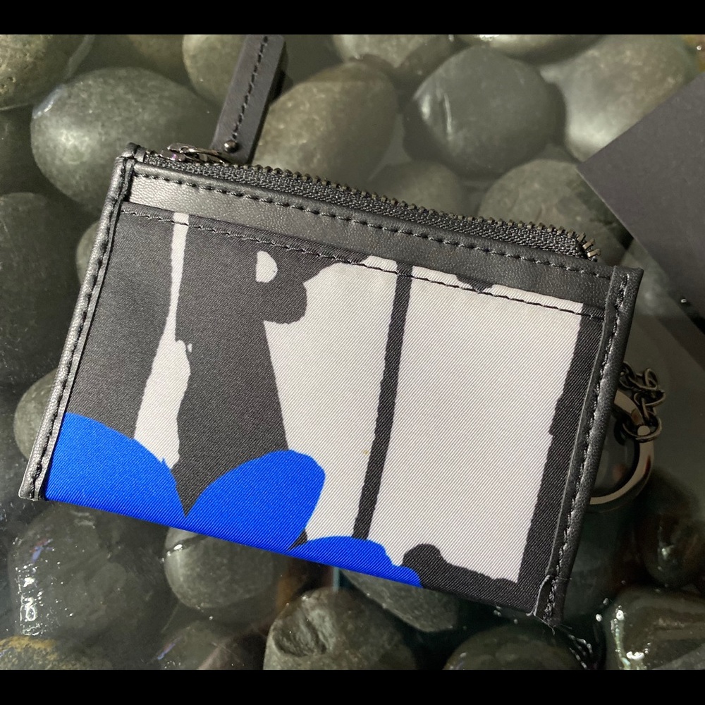 Tumi Vista Zip Card Case Keychain - Picture 6 of 10